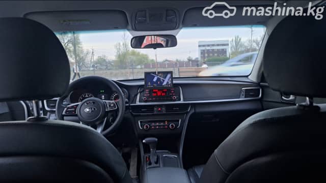 Kia K5 II 2.0 AT