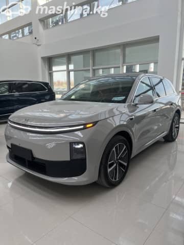 LiXiang L6 1.5hyb AT 4WD