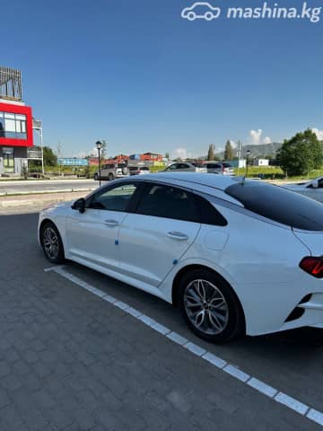 Kia K5 III
