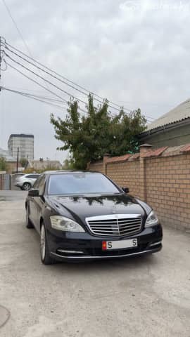 Mercedes-Benz S-Класс V (W221) Рестайлинг 500 5.5 AT 4WD