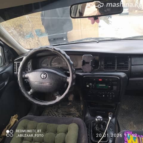 Opel Vectra B Рестайлинг 1.6 MT