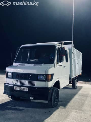 Mercedes-Benz Бортовой (4х2)