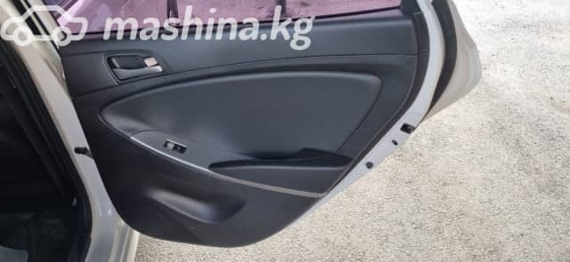 Hyundai Accent IV 1.4 CVT