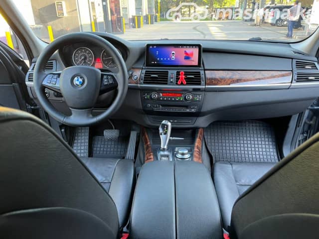 BMW X5 II (E70) 30i 3.0 AT 4WD