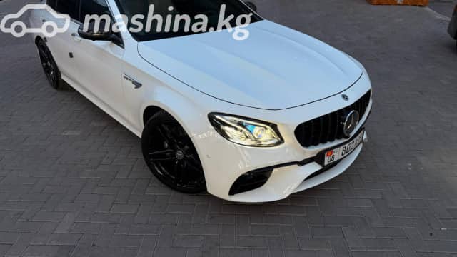 Mercedes-Benz E-Класс AMG V (W213) 63 AMG 4.0 AT 4WD