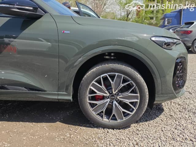 Audi Q5 III 40 TFSI 2.0 AMT 4WD