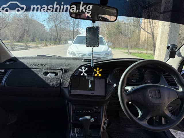 Honda Accord VI 1.8 AT