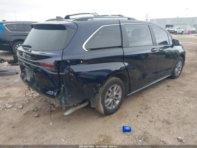 Toyota Sienna IV 2.5hyb AT 4WD