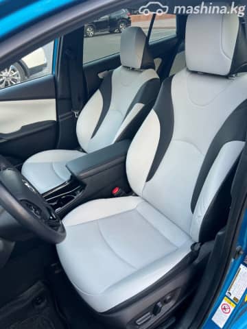 Toyota Prius IV Рестайлинг (XW50) 1.8hyb AT