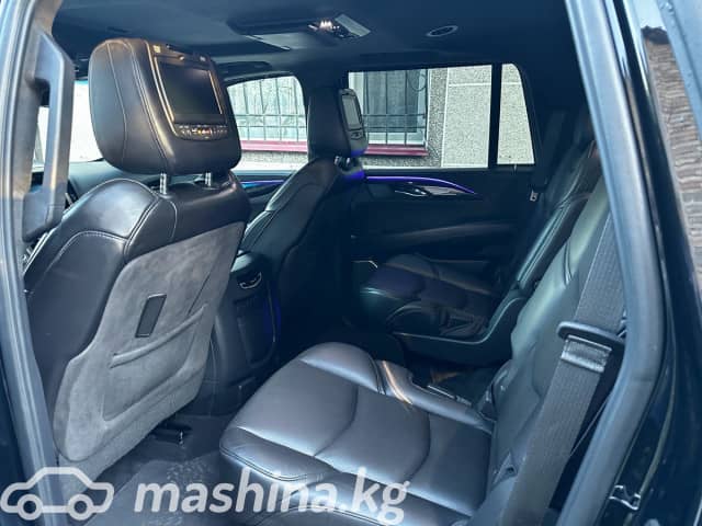 Cadillac Escalade IV 6.2 AT 4WD