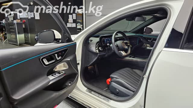 Mercedes-Benz E-Класс VI (W214, S214) 300 2.0 AT 4WD