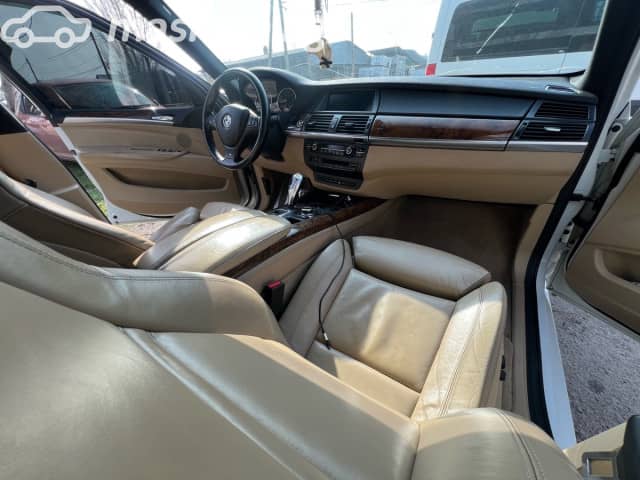 BMW X5 II (E70) Рестайлинг 50i 4.4 AT 4WD