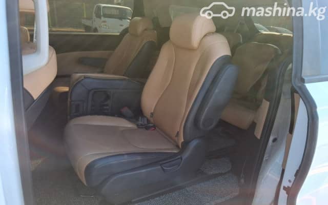 Kia Carnival IV 2.2d AT
