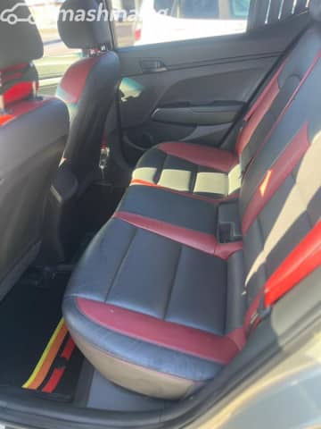Hyundai Avante VI 1.6 MT