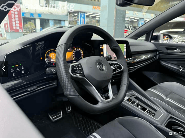 Volkswagen Golf VIII 1.4 AT