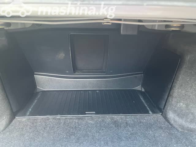 Toyota Mark II IX (X110) 2.5 AT