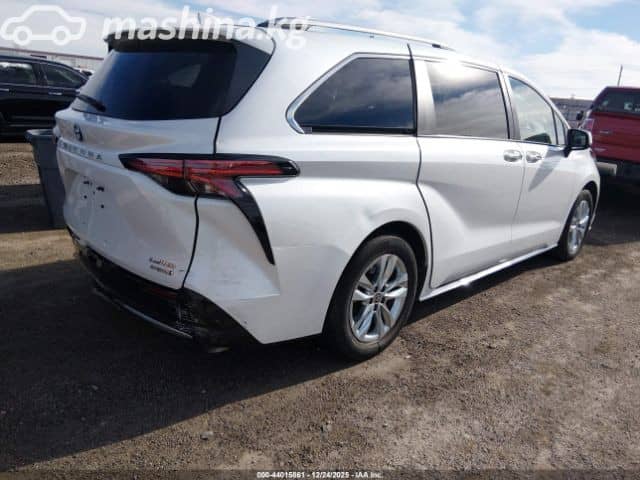 Toyota Sienna IV 2.5hyb AT 4WD