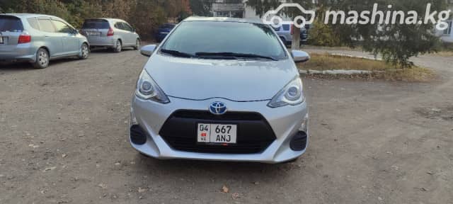 Toyota Prius c I Рестайлинг 1.5hyb CVT
