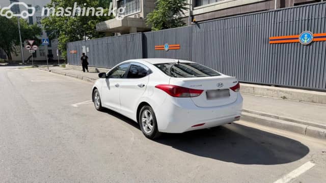 Hyundai Avante V 1.6 AT