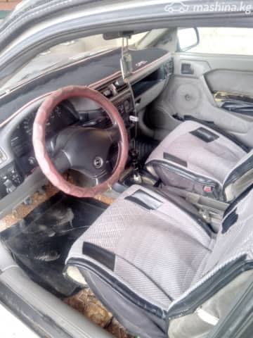 Opel Vectra A 1.6 MT