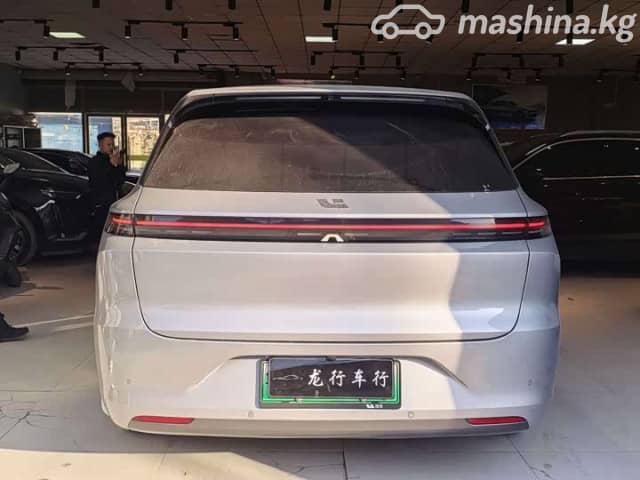 LiXiang L6 1.5hyb AT 4WD