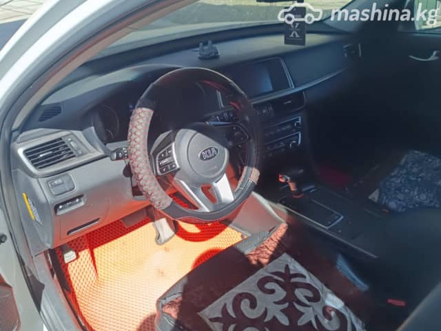 Kia K5 II 2.0 AT