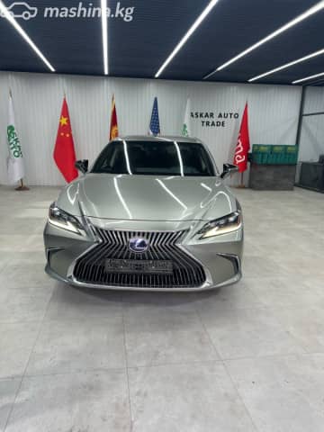 Lexus ES VII Рестайлинг 300h 2.5hyb CVT