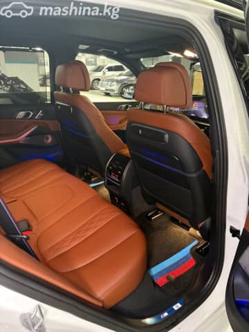 BMW X5 IV (G05/G18) Рестайлинг M60i 4.4 AT 4WD