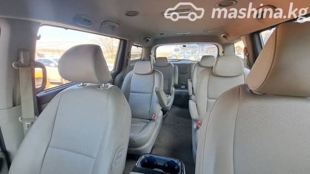 Kia Carnival III 2.2d AT