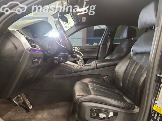 BMW X6 III (G06) M50i 4.4 AT 4WD