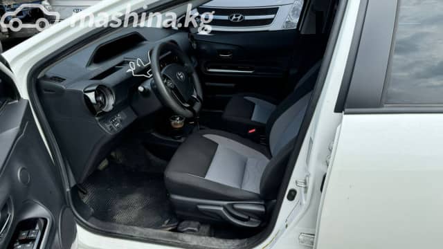 Toyota Prius c I Рестайлинг 1.5hyb AT