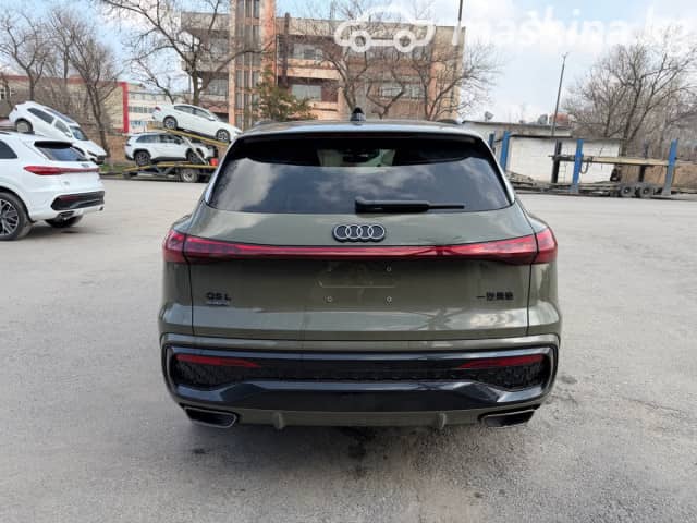 Audi Q5 III 40 TFSI 2.0 AMT 4WD