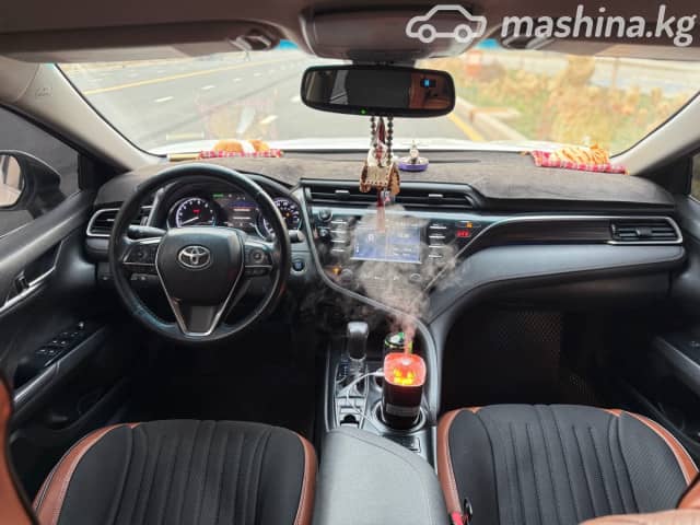 Toyota Camry VIII (XV70) 2.5 AT