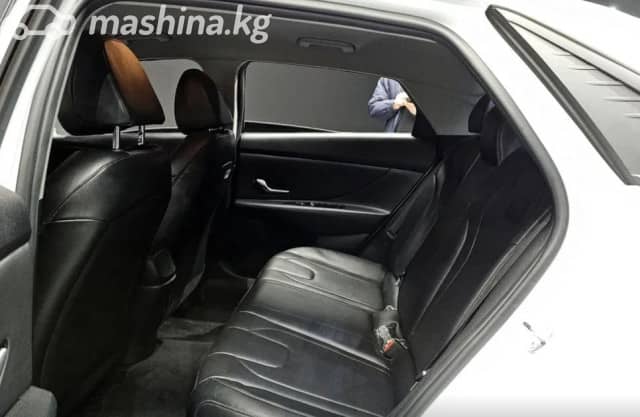 Hyundai Avante VII 1.6hyb AMT