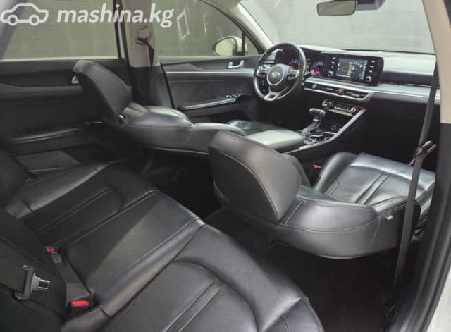 Kia K5 III LPi 2.0 AT