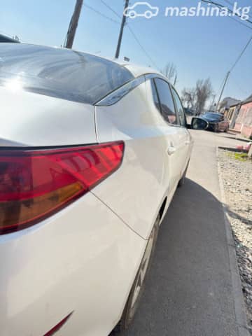 Kia K5 II 2.0 AT