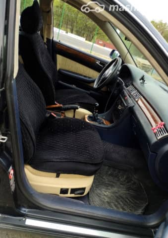 Audi A6 II (C5) 2.4 MT