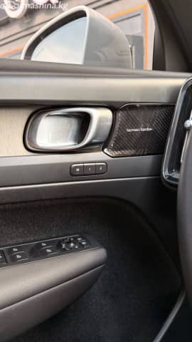 Volvo XC40 I 2.0 AT 4WD
