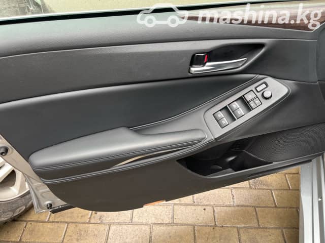 Toyota Avalon V 2.5hyb CVT