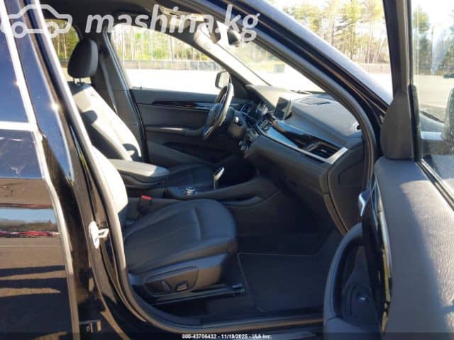 BMW X1 II (F48) Рестайлинг 28i xDrive 2.0 AT 4WD