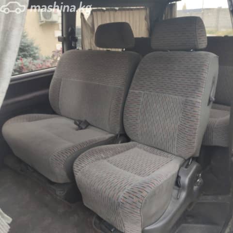 Toyota HiAce H100 3.0d AT 4WD