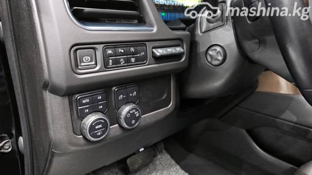 Chevrolet Tahoe V 6.2 AT 4WD