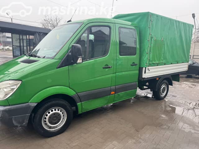 Mercedes-Benz Бортовой (4х2)
