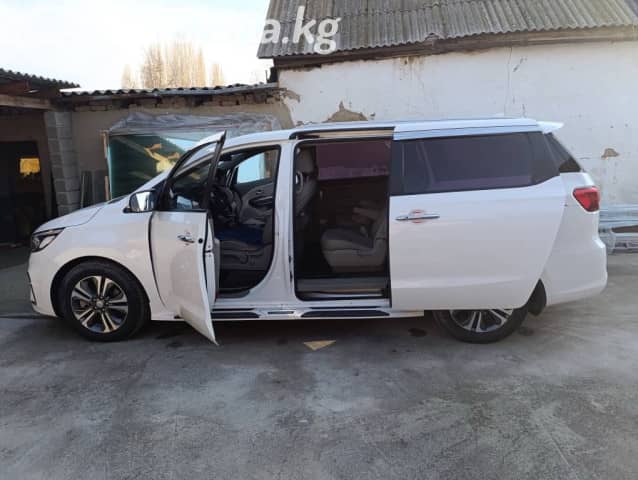 Kia Carnival III 2.2d AT