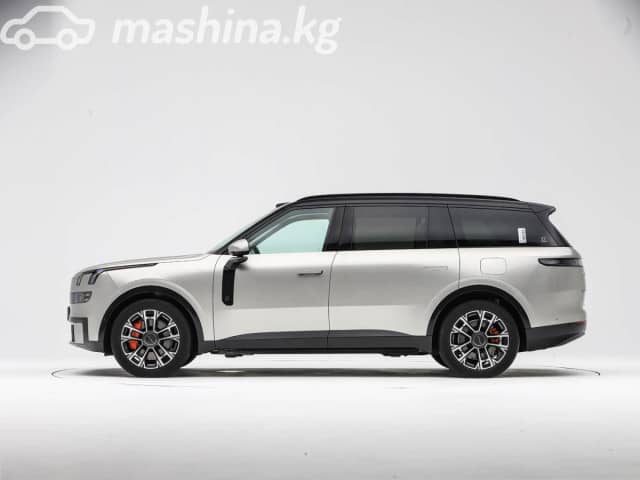 Lynk & Co 900 2.0hyb AT 4WD