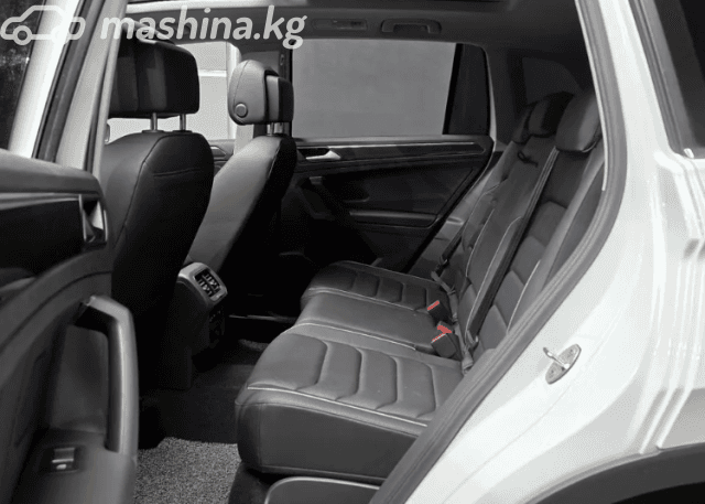 Volkswagen Tiguan II Рестайлинг 2.0d AMT 4WD