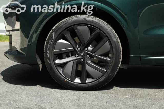 LiXiang L6 1.5hyb AT 4WD