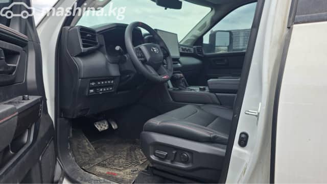 Toyota Sequoia III 3.5hyb AT 4WD