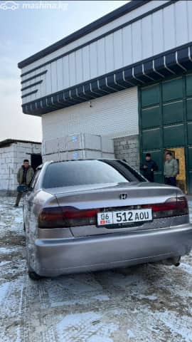 Honda Accord VI 1.8 AT