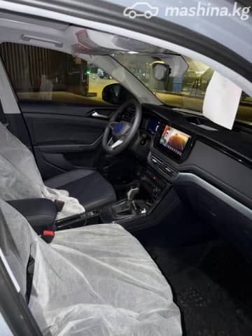 Volkswagen Tharu XR 300 TSI 1.5 AMT